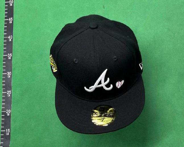  Baseball cap  -3