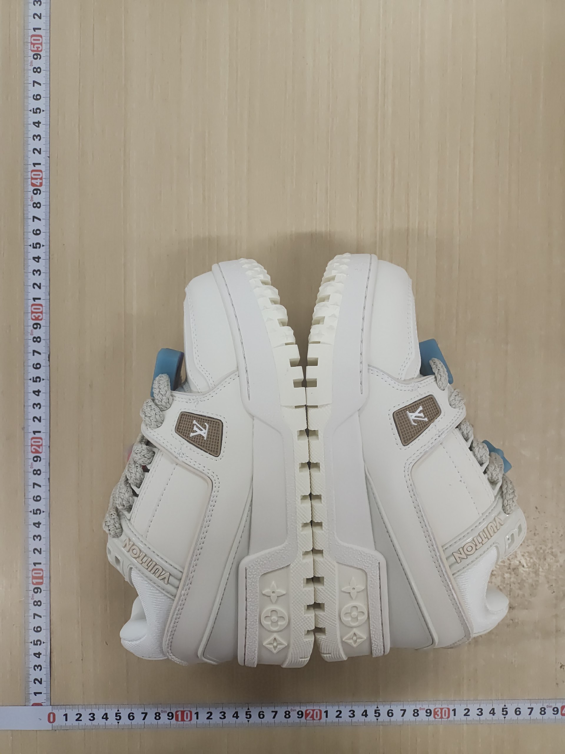 LV shoes -2