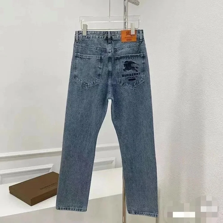 BURBERRY Jeans 