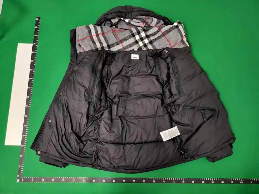  Burberry Puffer  -2