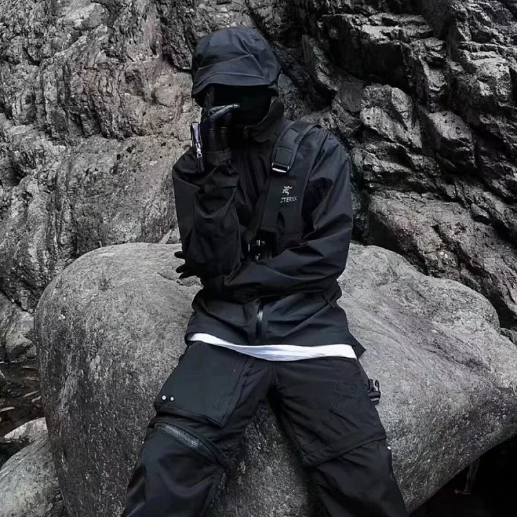 Arc'Teryx Beta LT