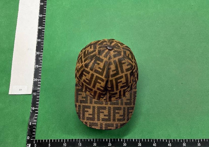 Fendi cap  (39 CP)  -4