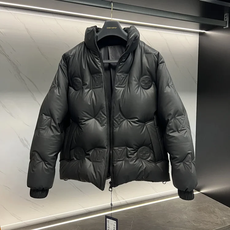 LV Louis Vuitton & MOOSE K