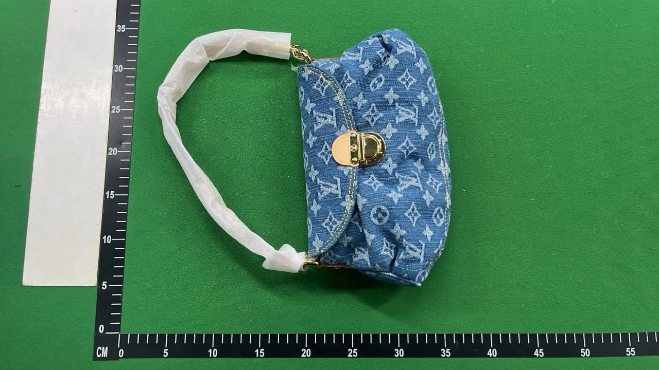 Louis Vuitton Underarm bag -2
