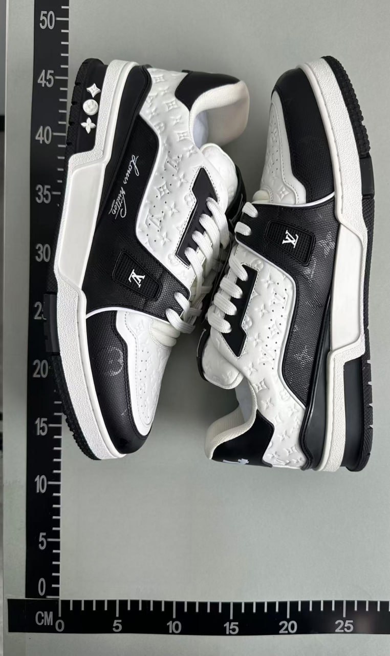 LV Sneakers -3