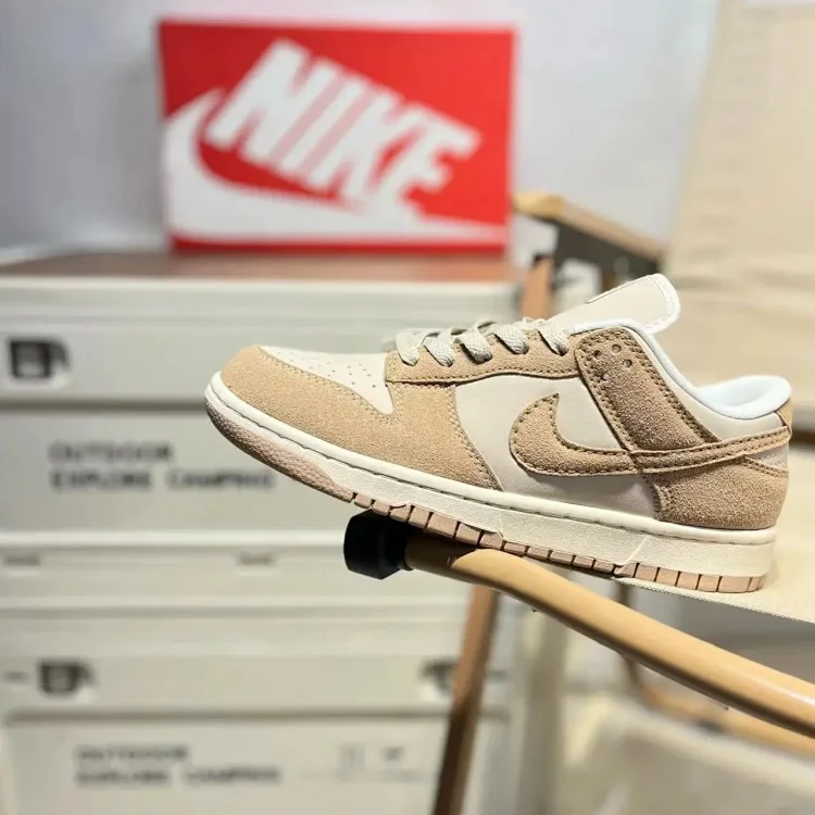 Nike Dunk Low Sneakers [40 styles]