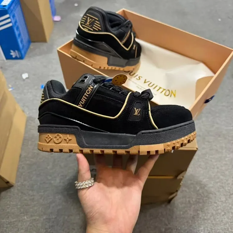  Louis Vuitton Trainer Sneaker
