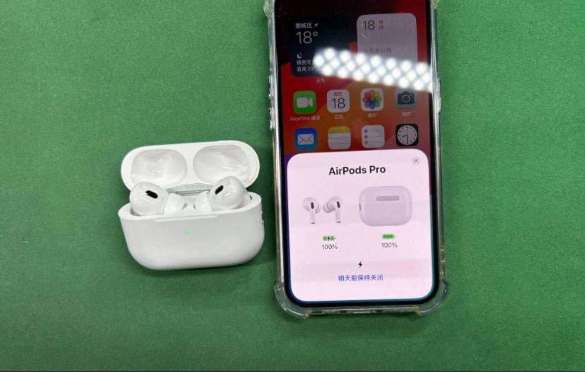 Apple AirPods Pro 2 Wireless Earbuds -3