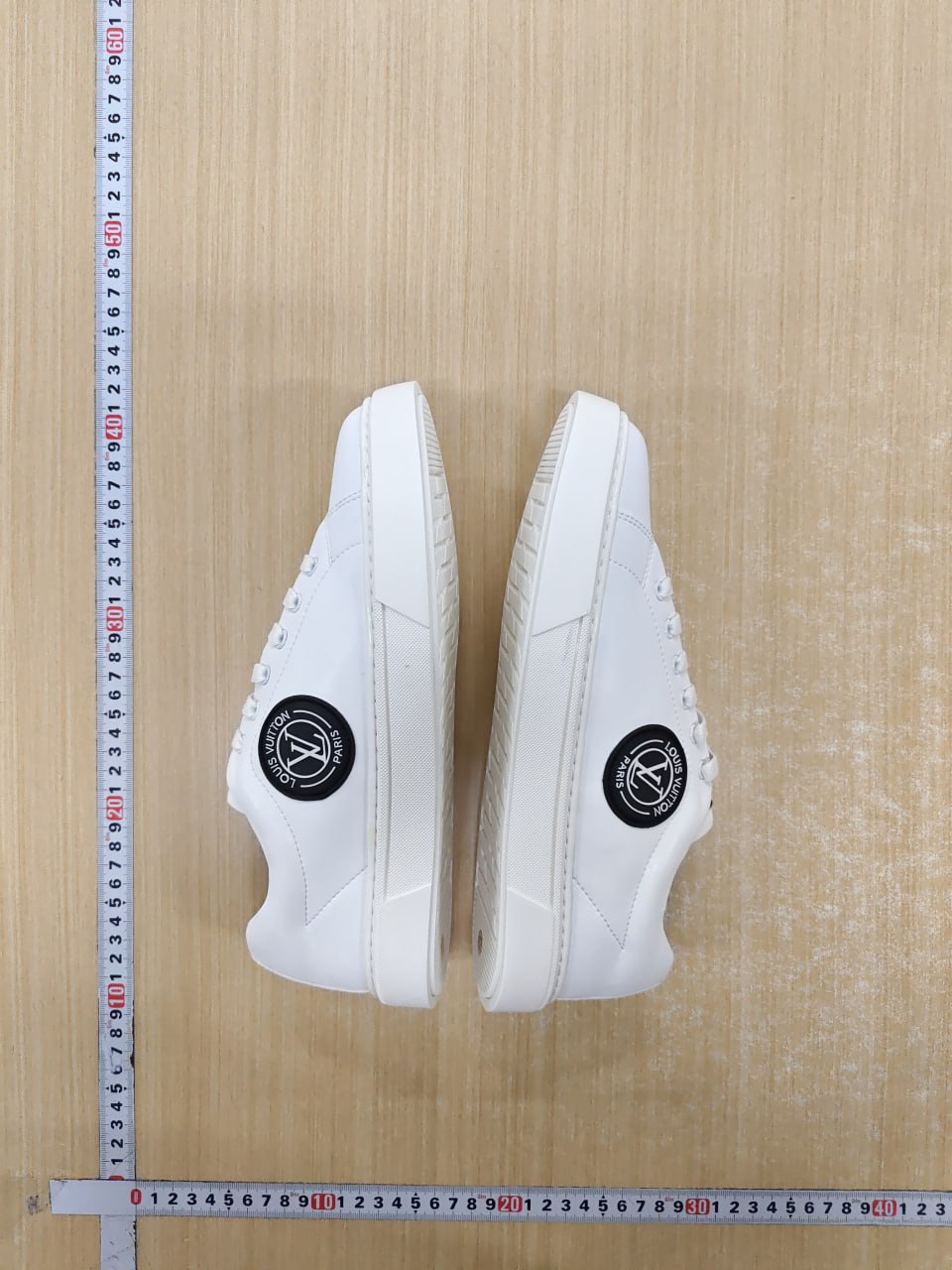 Louis Vuitton Low-Top Sneakers [7 styles] -3