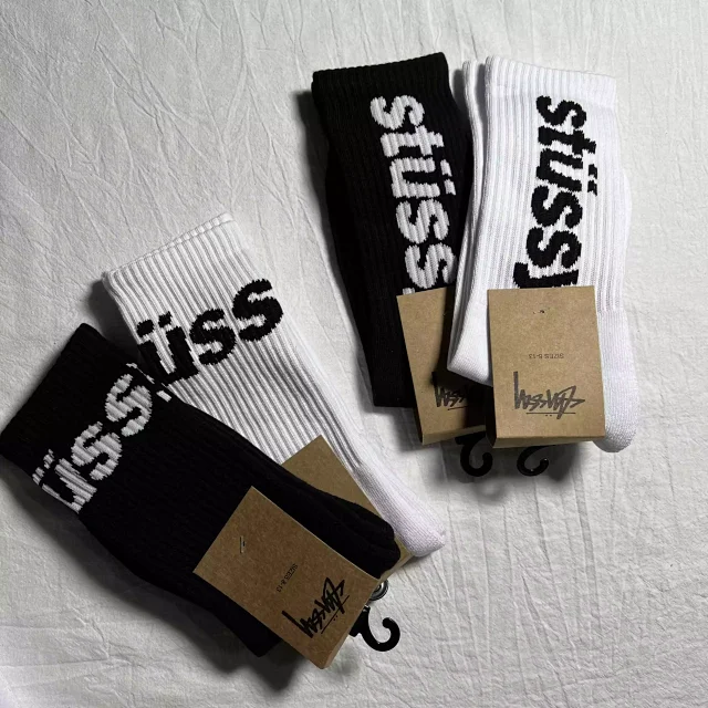 Stussy Classic Logo Socks [1 style] -3